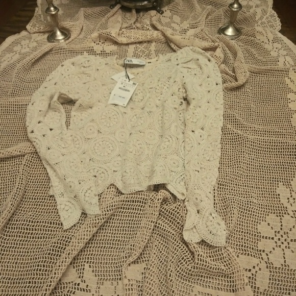 Zara crocheted textured weave balloon sleeves top - Picture 4 of 7